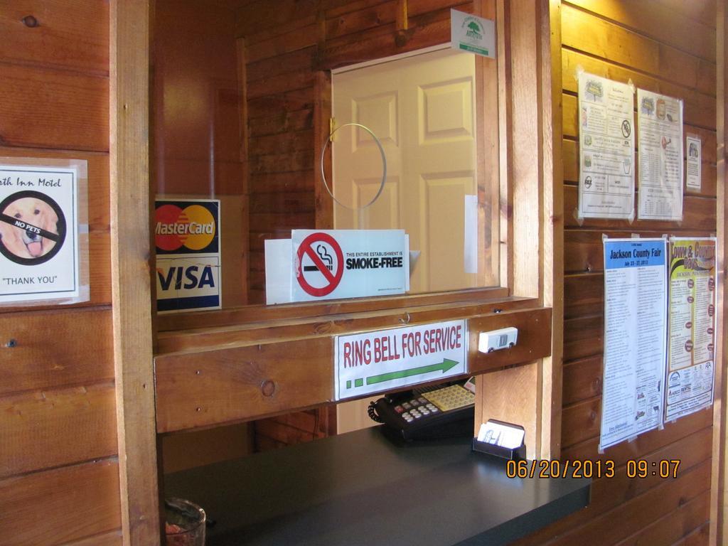 Earth Inn Motel - ジャクソン エクステリア 写真